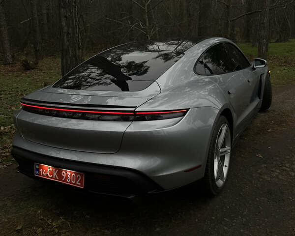 Серый Порше Тайкан, объемом двигателя 0 л и пробегом 55 тыс. км за 70000 $, фото 2 на Automoto.ua