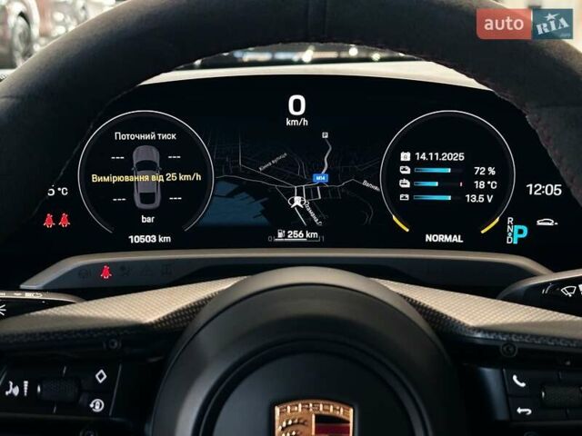 Серый Порше Тайкан, объемом двигателя 0 л и пробегом 10 тыс. км за 93000 $, фото 21 на Automoto.ua