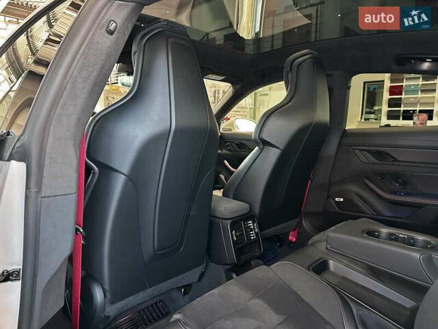 Серый Порше Тайкан, объемом двигателя 0 л и пробегом 10 тыс. км за 93000 $, фото 29 на Automoto.ua