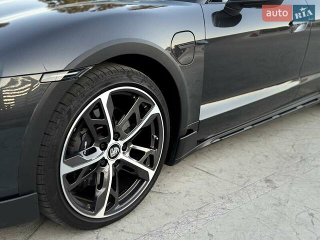 Серый Порше Тайкан, объемом двигателя 0 л и пробегом 63 тыс. км за 72100 $, фото 15 на Automoto.ua