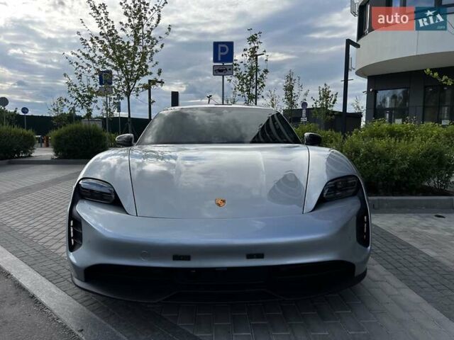 Серый Порше Тайкан, объемом двигателя 0 л и пробегом 21 тыс. км за 55000 $, фото 3 на Automoto.ua