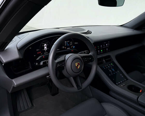 Серый Порше Тайкан, объемом двигателя 0 л и пробегом 55 тыс. км за 52400 $, фото 25 на Automoto.ua