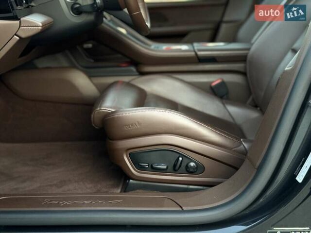 Серый Порше Тайкан, объемом двигателя 0 л и пробегом 63 тыс. км за 72100 $, фото 41 на Automoto.ua