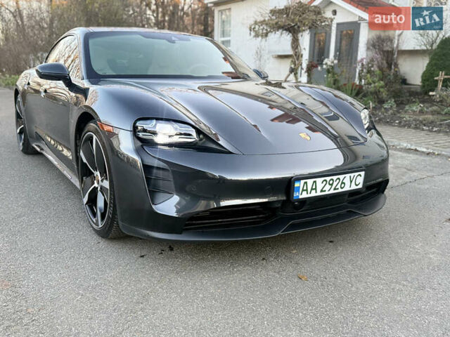 Серый Порше Тайкан, объемом двигателя 0 л и пробегом 63 тыс. км за 85000 $, фото 2 на Automoto.ua