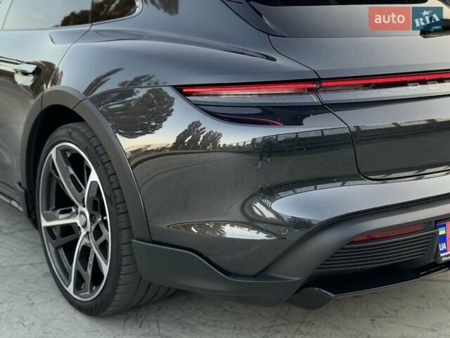 Серый Порше Тайкан, объемом двигателя 0 л и пробегом 63 тыс. км за 72100 $, фото 28 на Automoto.ua