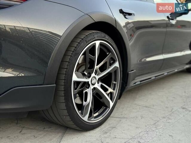 Серый Порше Тайкан, объемом двигателя 0 л и пробегом 63 тыс. км за 72100 $, фото 30 на Automoto.ua