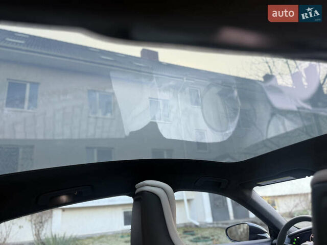 Серый Порше Тайкан, объемом двигателя 0 л и пробегом 63 тыс. км за 85000 $, фото 41 на Automoto.ua