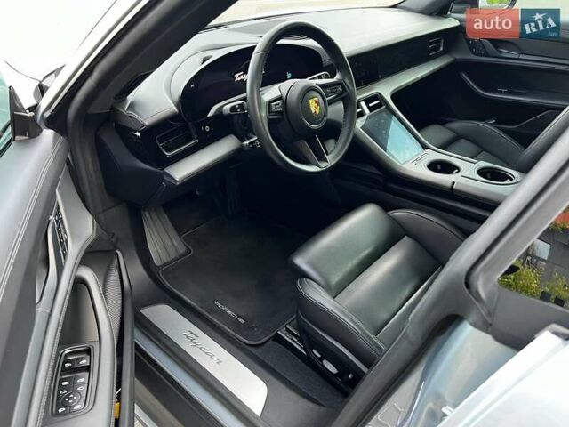Серый Порше Тайкан, объемом двигателя 0 л и пробегом 21 тыс. км за 55000 $, фото 16 на Automoto.ua