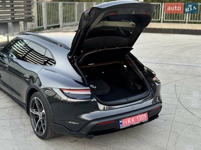 Серый Порше Тайкан, объемом двигателя 0 л и пробегом 63 тыс. км за 72100 $, фото 58 на Automoto.ua