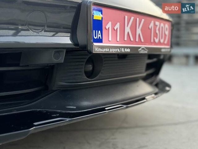 Серый Порше Тайкан, объемом двигателя 0 л и пробегом 63 тыс. км за 72100 $, фото 21 на Automoto.ua