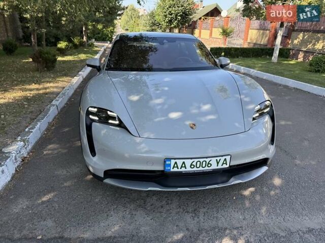 Серый Порше Тайкан, объемом двигателя 0 л и пробегом 1 тыс. км за 106900 $, фото 8 на Automoto.ua