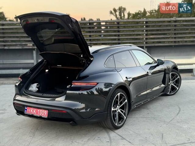 Серый Порше Тайкан, объемом двигателя 0 л и пробегом 63 тыс. км за 72100 $, фото 61 на Automoto.ua