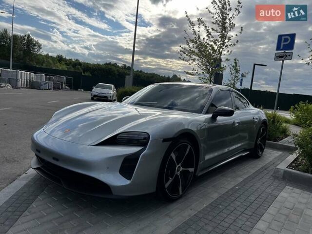 Серый Порше Тайкан, объемом двигателя 0 л и пробегом 21 тыс. км за 55000 $, фото 4 на Automoto.ua