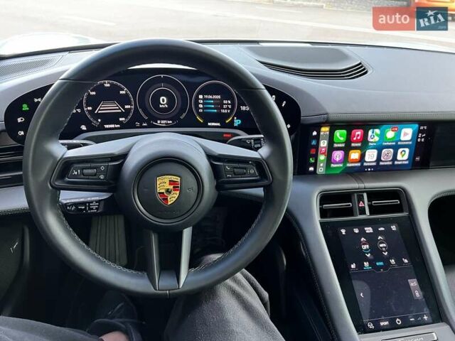 Серый Порше Тайкан, объемом двигателя 0 л и пробегом 21 тыс. км за 55000 $, фото 18 на Automoto.ua