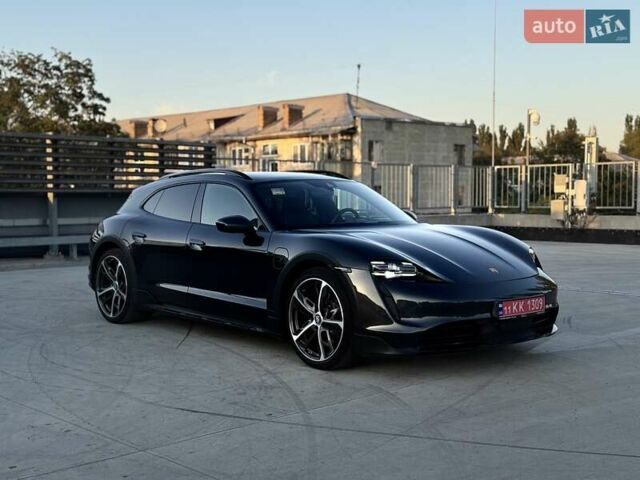 Серый Порше Тайкан, объемом двигателя 0 л и пробегом 63 тыс. км за 72100 $, фото 4 на Automoto.ua