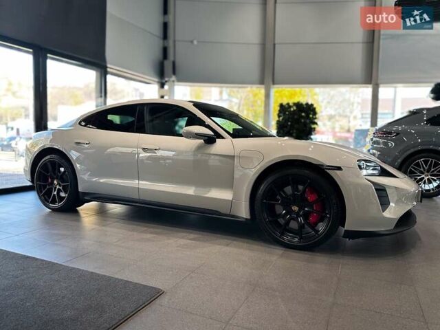 Серый Порше Тайкан, объемом двигателя 0 л и пробегом 10 тыс. км за 93000 $, фото 3 на Automoto.ua