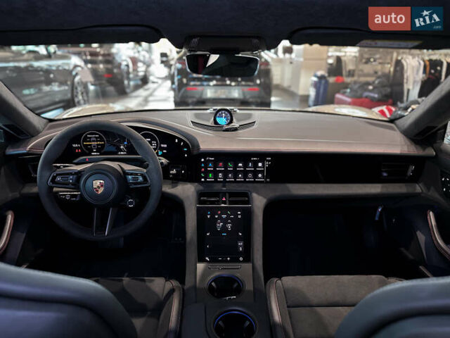 Серый Порше Тайкан, объемом двигателя 0 л и пробегом 10 тыс. км за 93000 $, фото 28 на Automoto.ua