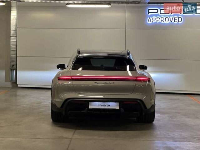 Серый Порше Тайкан, объемом двигателя 0 л и пробегом 9 тыс. км за 175379 $, фото 8 на Automoto.ua