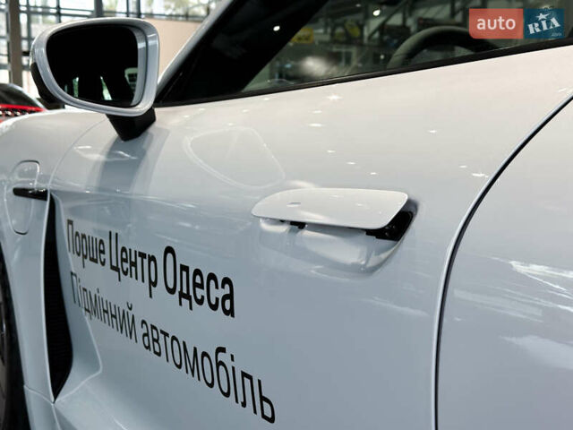 Серый Порше Тайкан, объемом двигателя 0 л и пробегом 5 тыс. км за 104000 $, фото 10 на Automoto.ua