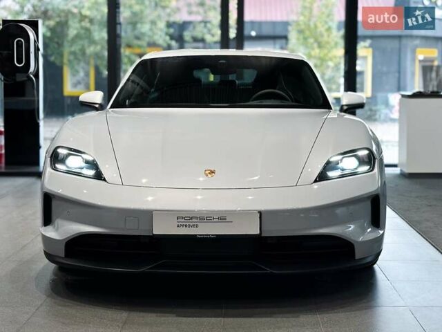 Серый Порше Тайкан, объемом двигателя 0 л и пробегом 5 тыс. км за 104000 $, фото 1 на Automoto.ua