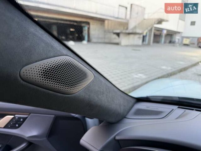 Серый Порше Тайкан, объемом двигателя 0 л и пробегом 24 тыс. км за 180000 $, фото 13 на Automoto.ua