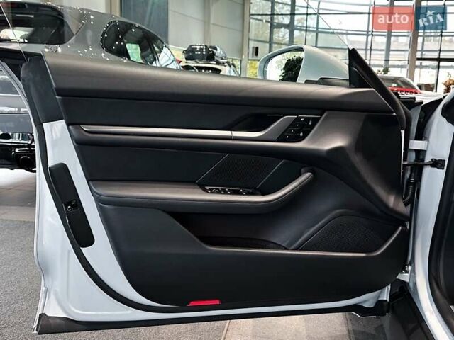 Серый Порше Тайкан, объемом двигателя 0 л и пробегом 5 тыс. км за 104000 $, фото 11 на Automoto.ua