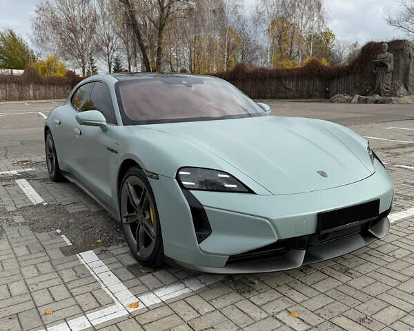 Серый Порше Тайкан, объемом двигателя 0 л и пробегом 24 тыс. км за 180000 $, фото 2 на Automoto.ua