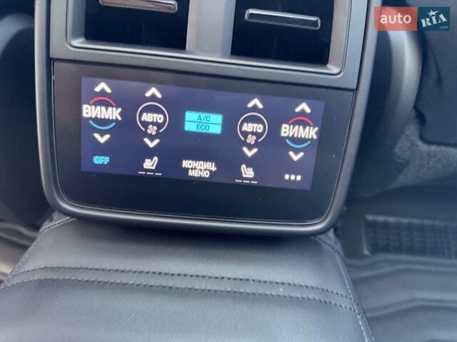 Серый Порше Тайкан, объемом двигателя 0 л и пробегом 24 тыс. км за 180000 $, фото 19 на Automoto.ua