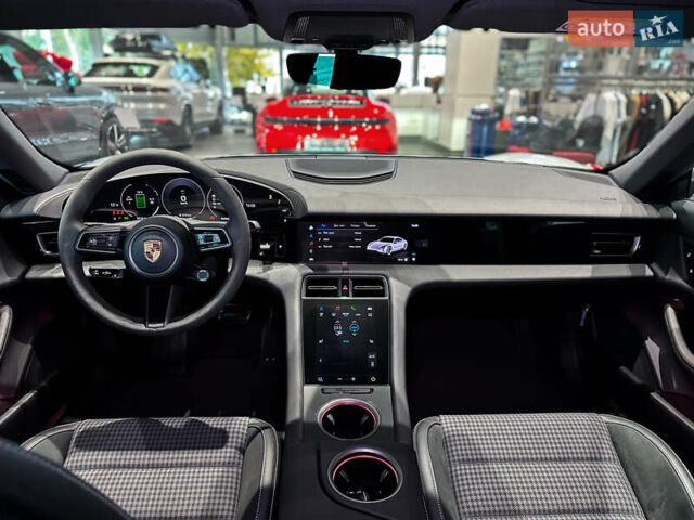 Серый Порше Тайкан, объемом двигателя 0 л и пробегом 5 тыс. км за 104000 $, фото 20 на Automoto.ua