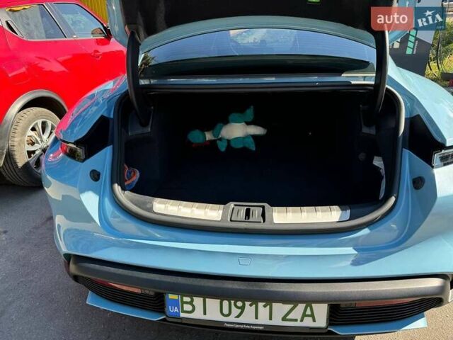 Синій Порше Тайкан, об'ємом двигуна 0 л та пробігом 15 тис. км за 100000 $, фото 112 на Automoto.ua
