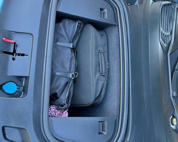 Синій Порше Тайкан, об'ємом двигуна 0 л та пробігом 15 тис. км за 100000 $, фото 115 на Automoto.ua