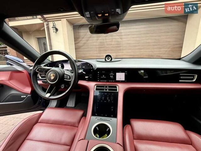 Синий Порше Тайкан, объемом двигателя 0 л и пробегом 38 тыс. км за 73000 $, фото 3 на Automoto.ua