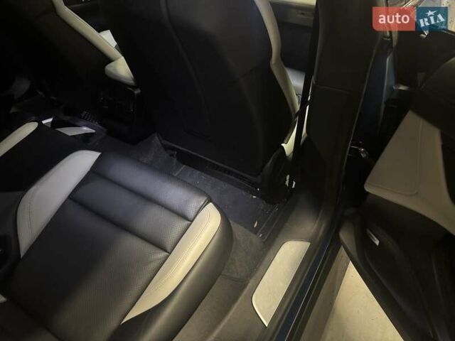 Синій Порше Тайкан, об'ємом двигуна 0 л та пробігом 21 тис. км за 71000 $, фото 7 на Automoto.ua