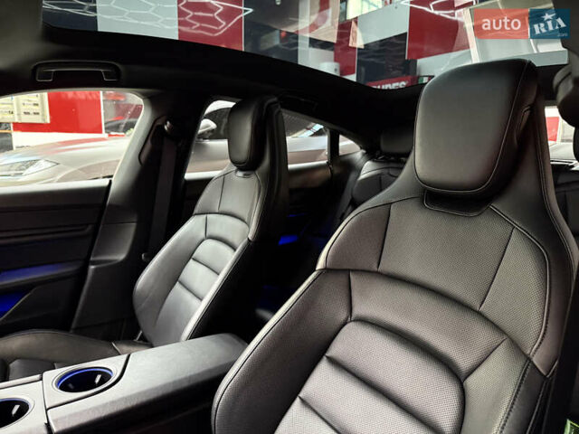 Синій Порше Тайкан, об'ємом двигуна 0 л та пробігом 55 тис. км за 57000 $, фото 12 на Automoto.ua