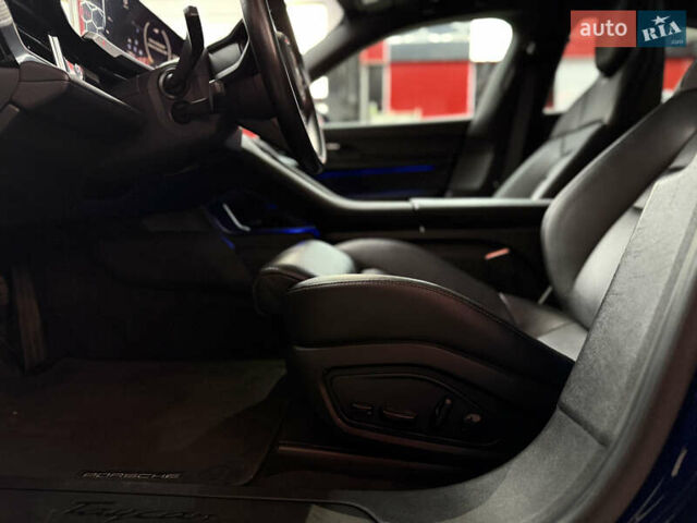 Синій Порше Тайкан, об'ємом двигуна 0 л та пробігом 55 тис. км за 57000 $, фото 9 на Automoto.ua