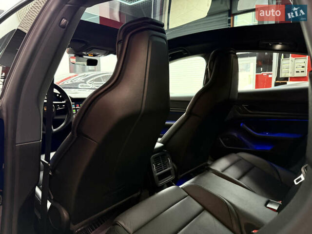 Синій Порше Тайкан, об'ємом двигуна 0 л та пробігом 55 тис. км за 57000 $, фото 13 на Automoto.ua