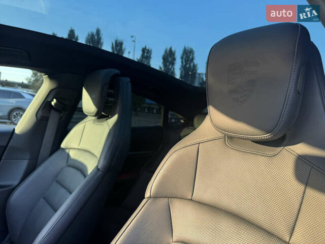 Синій Порше Тайкан, об'ємом двигуна 0 л та пробігом 40 тис. км за 75000 $, фото 7 на Automoto.ua