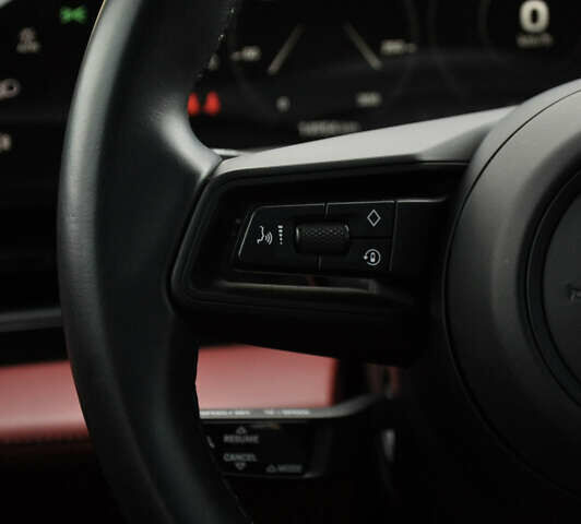 Синий Порше Тайкан, объемом двигателя 0 л и пробегом 15 тыс. км за 62000 $, фото 35 на Automoto.ua