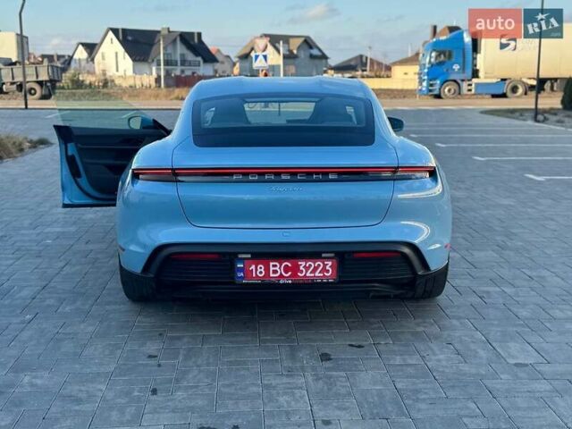 Синий Порше Тайкан, объемом двигателя 0 л и пробегом 35 тыс. км за 47900 $, фото 4 на Automoto.ua