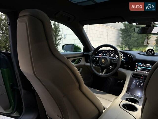 Зелений Порше Тайкан, об'ємом двигуна 0 л та пробігом 32 тис. км за 72000 $, фото 38 на Automoto.ua