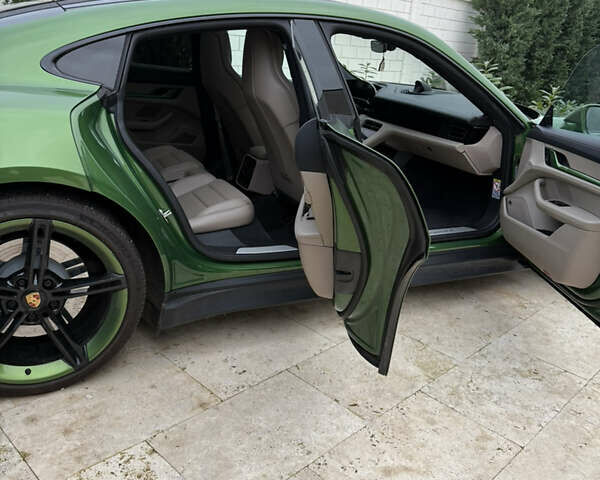 Зелений Порше Тайкан, об'ємом двигуна 0 л та пробігом 32 тис. км за 65000 $, фото 8 на Automoto.ua