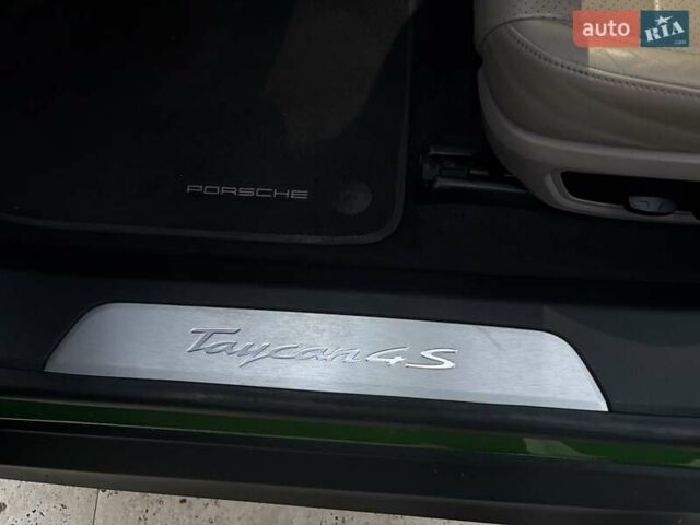 Зелений Порше Тайкан, об'ємом двигуна 0 л та пробігом 32 тис. км за 72000 $, фото 33 на Automoto.ua