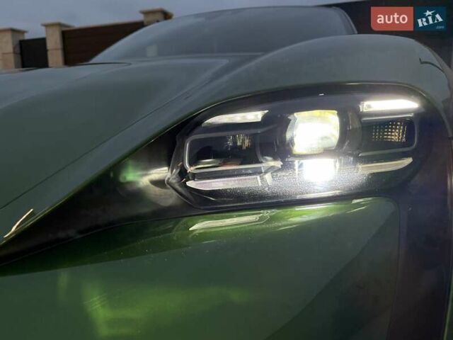 Зелений Порше Тайкан, об'ємом двигуна 0 л та пробігом 32 тис. км за 72000 $, фото 12 на Automoto.ua