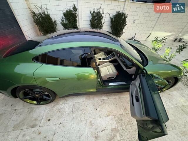 Зелений Порше Тайкан, об'ємом двигуна 0 л та пробігом 32 тис. км за 72000 $, фото 55 на Automoto.ua
