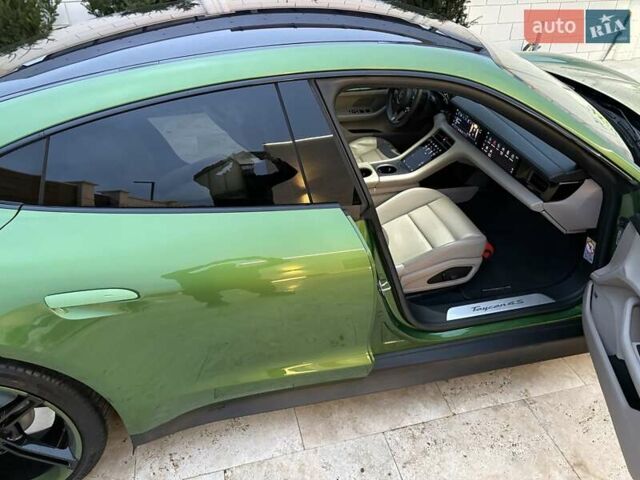 Зелений Порше Тайкан, об'ємом двигуна 0 л та пробігом 32 тис. км за 72000 $, фото 54 на Automoto.ua