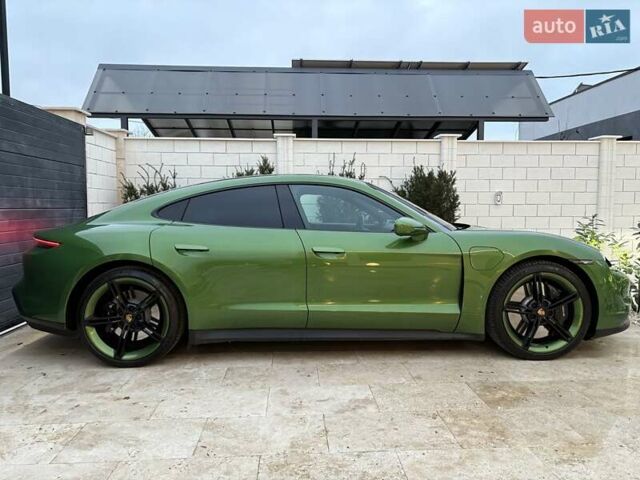 Зелений Порше Тайкан, об'ємом двигуна 0 л та пробігом 32 тис. км за 72000 $, фото 6 на Automoto.ua