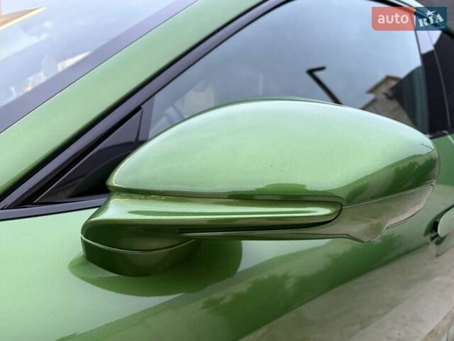 Зелений Порше Тайкан, об'ємом двигуна 0 л та пробігом 32 тис. км за 72000 $, фото 11 на Automoto.ua