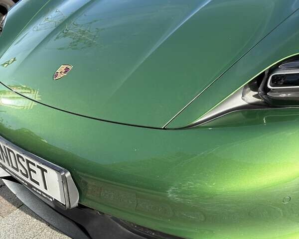 Зелений Порше Тайкан, об'ємом двигуна 0 л та пробігом 32 тис. км за 72000 $, фото 63 на Automoto.ua