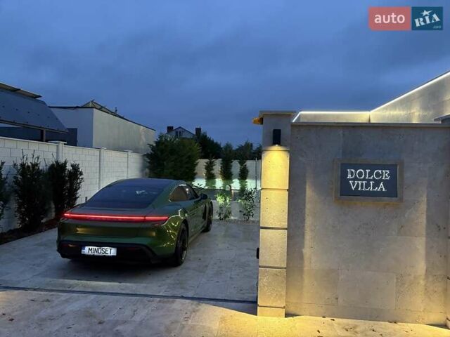 Зелений Порше Тайкан, об'ємом двигуна 0 л та пробігом 32 тис. км за 72000 $, фото 8 на Automoto.ua