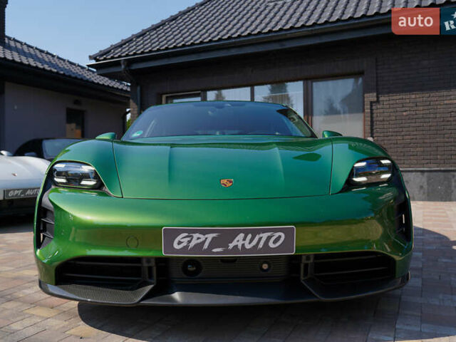 Зеленый Порше Тайкан, объемом двигателя 0 л и пробегом 9 тыс. км за 104700 $, фото 2 на Automoto.ua